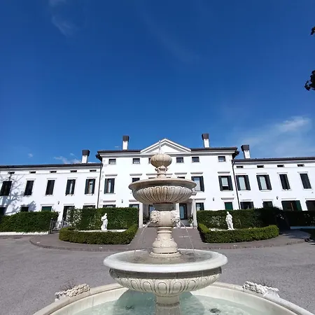 Marini Trevisan Szálloda Aviano