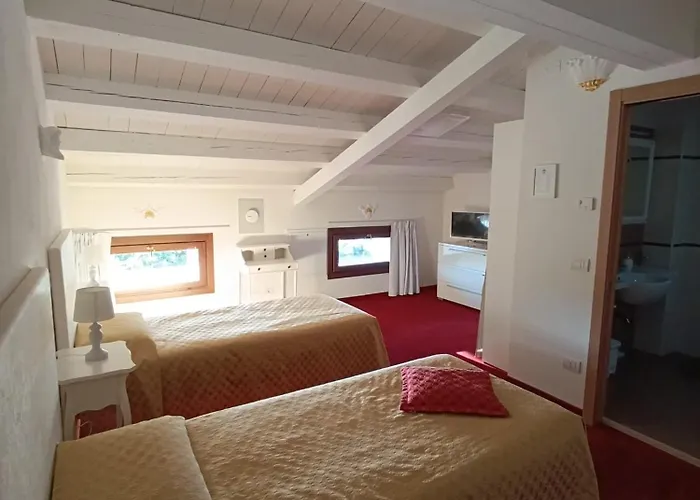 Marini Trevisan 2* أفيانو